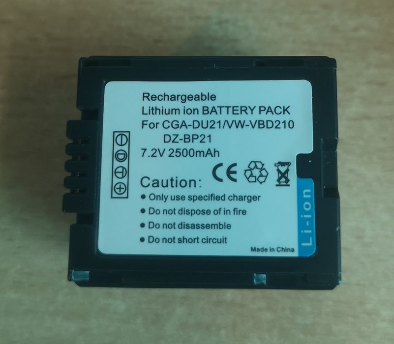 Видеокамера Panasonic SDR-H250 + Штатив