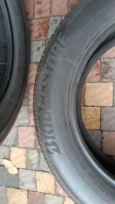 Продам шини R18.