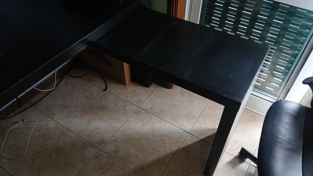 MALM Secretária c/painel extraível, Preto, 151x65 cm