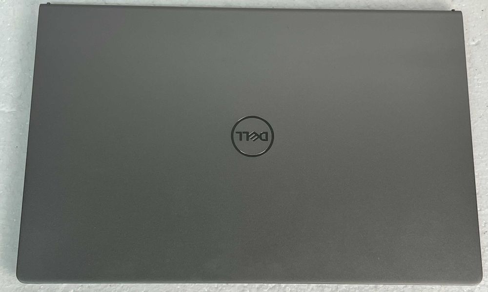 Laptop Dell Vostro 3530 i5-13gen 16GB RAM SSD 15,6 FHD 120Hz Win11