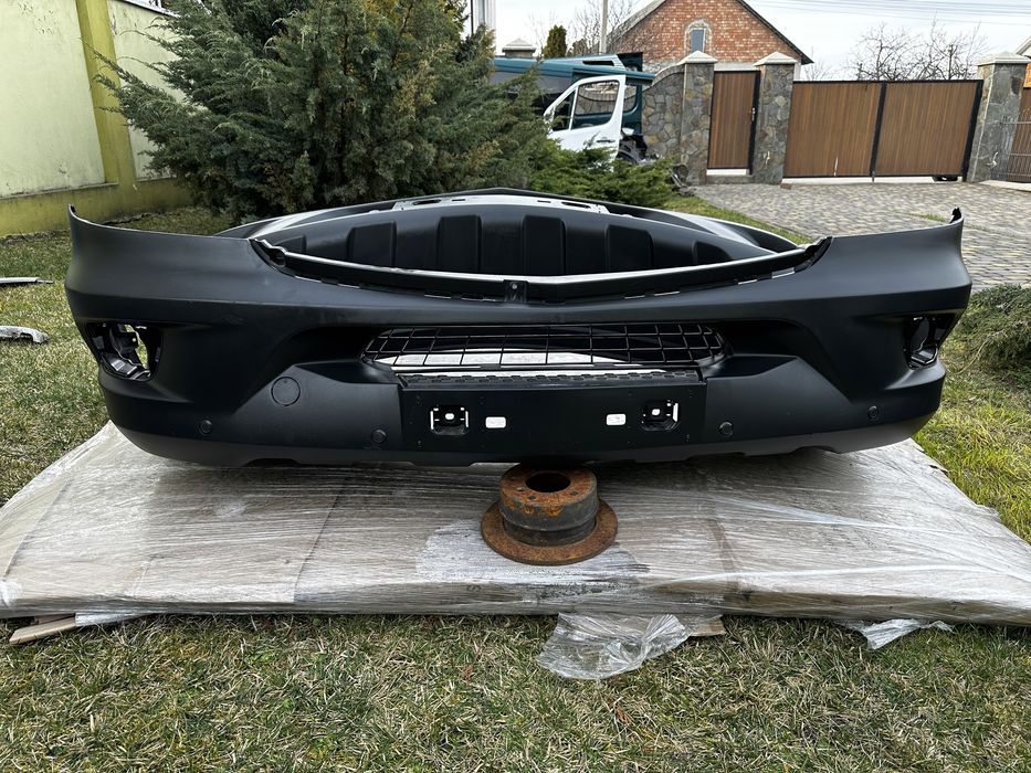 Бампер передній спрінтер Sprinter W906 під парктронік і туманки