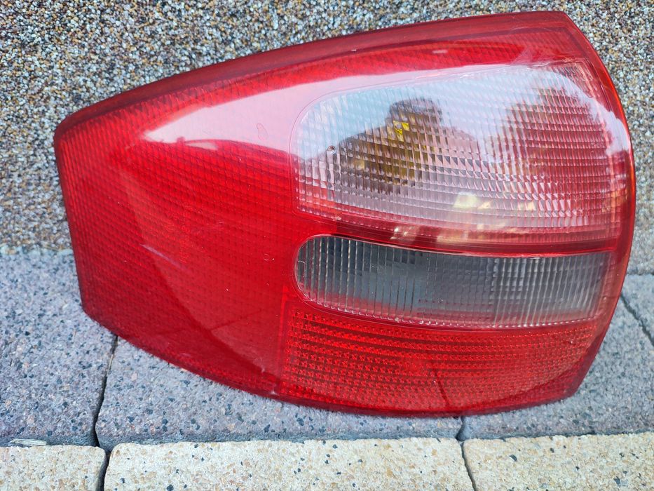 Lampa Tylna Lewa Audi A6 C5 Sedan