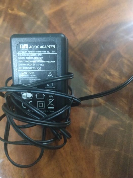 Адаптер постійного струму ( оригінал)