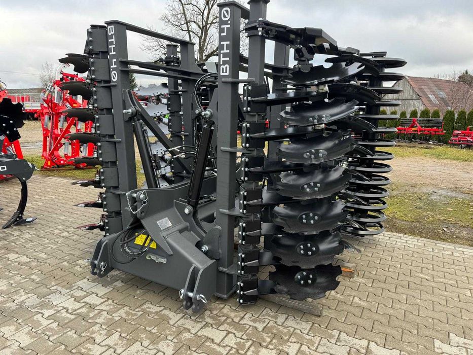 Brona talerzowa ciężka zawieszana 4,0 m hydrauliczna, BTH 4,0 HELAGRO