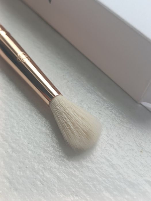 Annabelle Minerals pędzel do łączenia cieni do blendowania puchowy