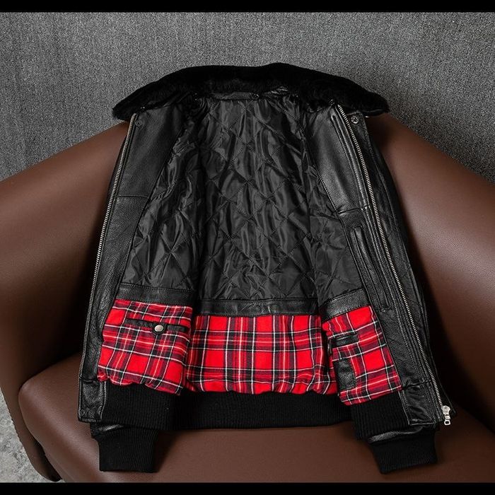 Кожаная куртка с воротником из овчины. Без утеплителя. Демисезон