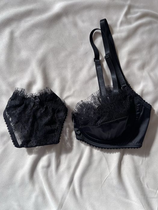 Набір нижньої білизни комплект білизни ліф та трусики стрінги