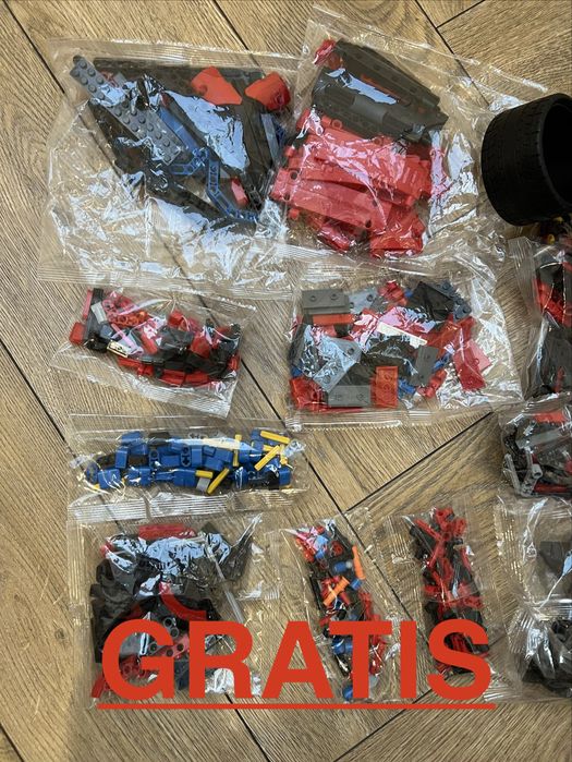 Technic  Ferrari Daytona SP3 Nowy GRATIS pół samochodu