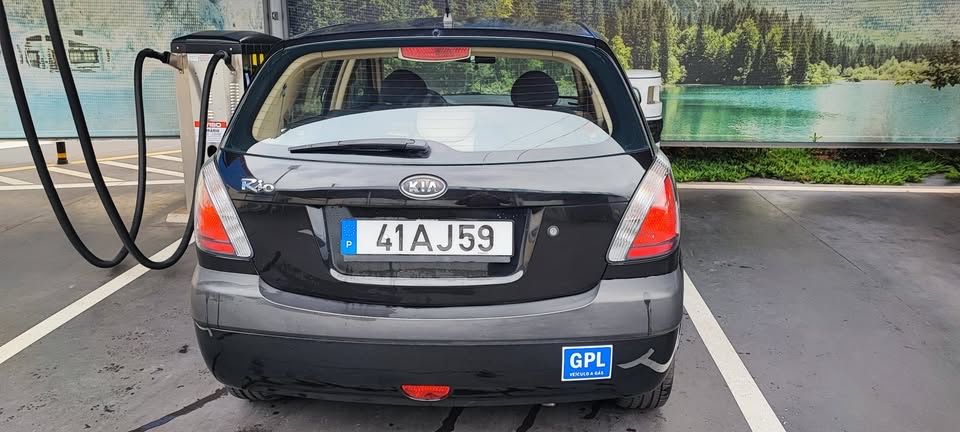 *Kia Rio1.4 Gasolina/GPL
