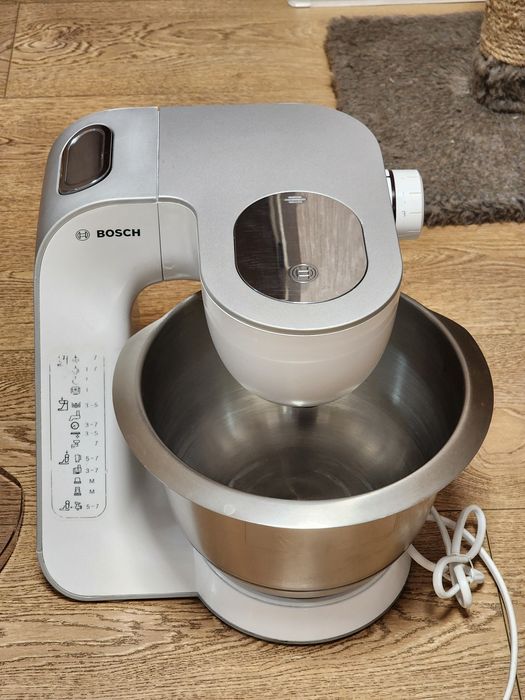 Кухонна машина  Bosch MUM 54