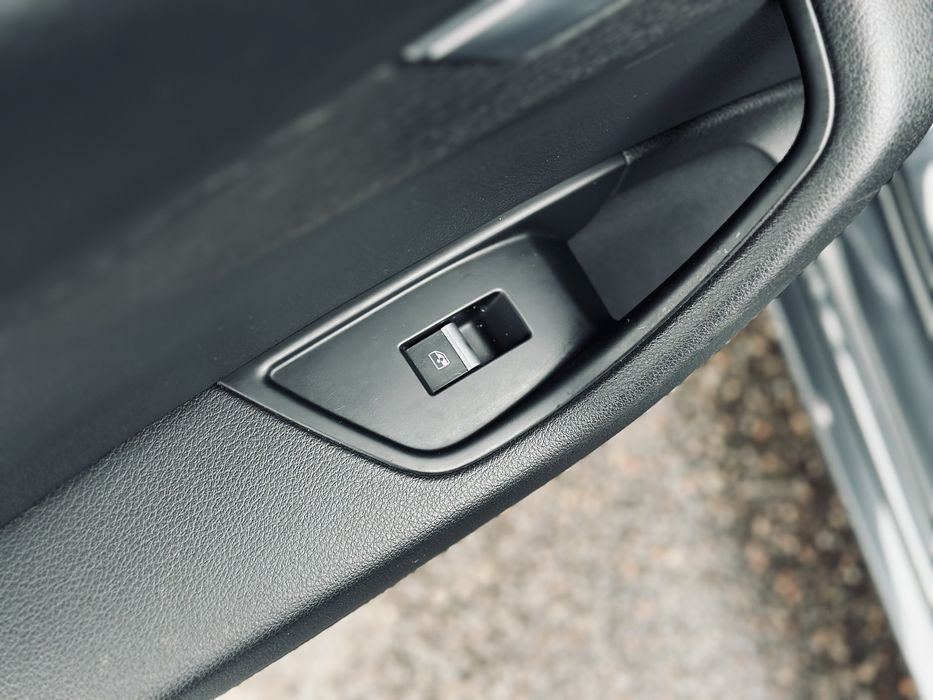 Audi A4 2016 B9 S-line