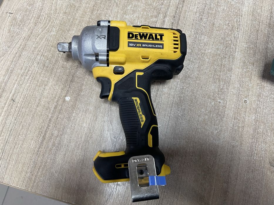 Dewalt DCF892 / безщітковий гайковерт Девольт 1/2» 1084Нм