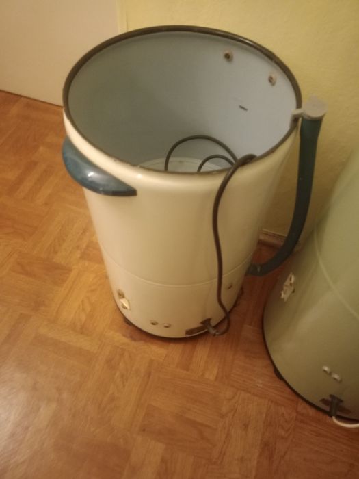 Wirówka z czasów PRL-u