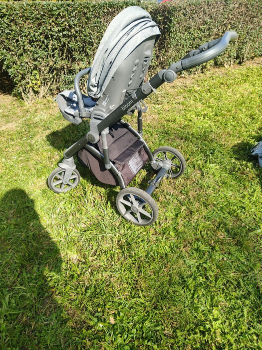 Wózek Roan Bloom 3w1 + Avionaut Pixel Pro – kompletny zestaw
