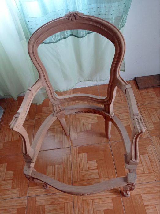 Класичний стілець у стилі Бароко каркас