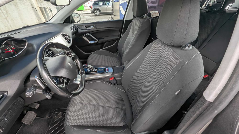 Peugeot 308 SW 1.5 BlueHDi EAT8 130CV | 2019 | Câmara Traseira
