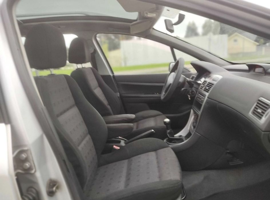 Peugeot 307 2.0 HDI (110 cv) – 7 Lugares – 2002