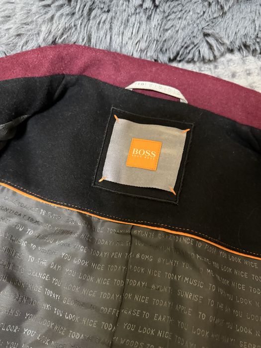 Пальто жіноче HUGO BOSS на осінь та весну