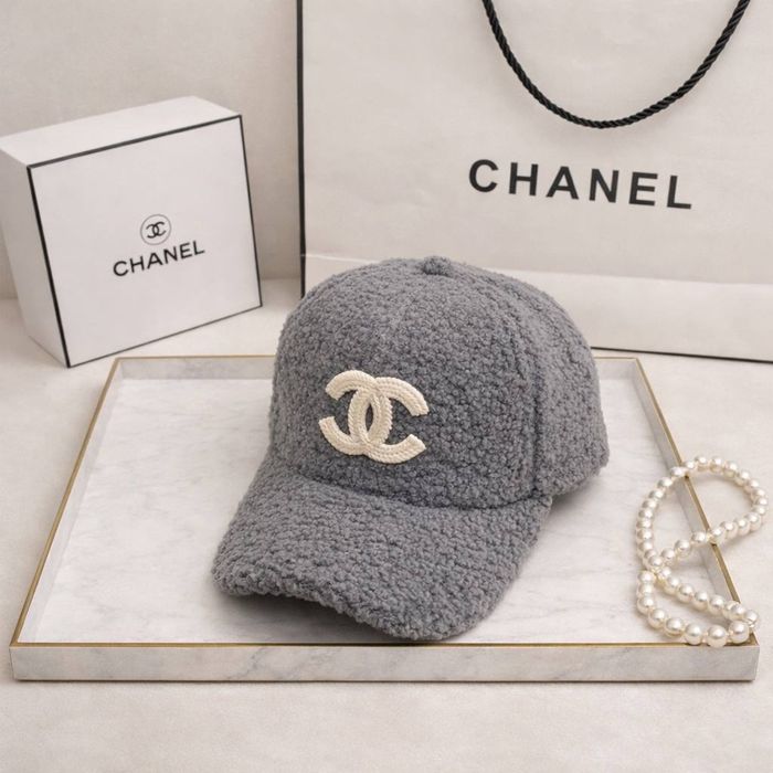 Кепка тепла Chanel