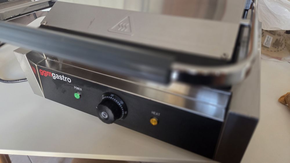 Tostadeira / Grelhador Eléctrica ggmgastro