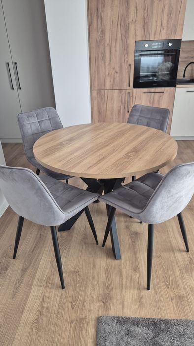 Krzesła do salonu lub jadalni