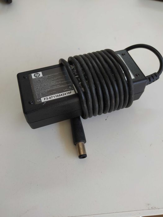 Transformadores Carregadores originais Toshiba Lenovo HP em bom estado de conservação e funcionamento PA-1121-04, API3AD01, PA-1650-72, 384019, 647982
