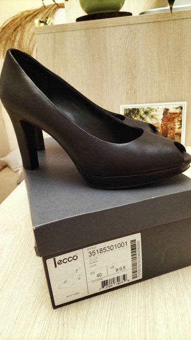 Czarne czółenka na platformie