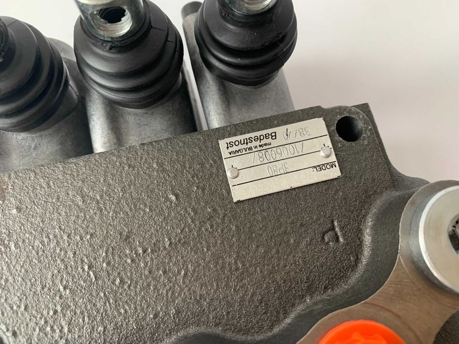 Гідророзподільник моноблочний 3P80 на МТЗ, ЮМЗ, Т16, Т40, Т25, Т150