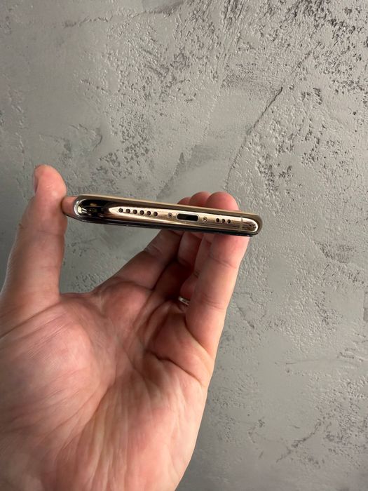Продам iPhone 11 Pro 64 GB Gold