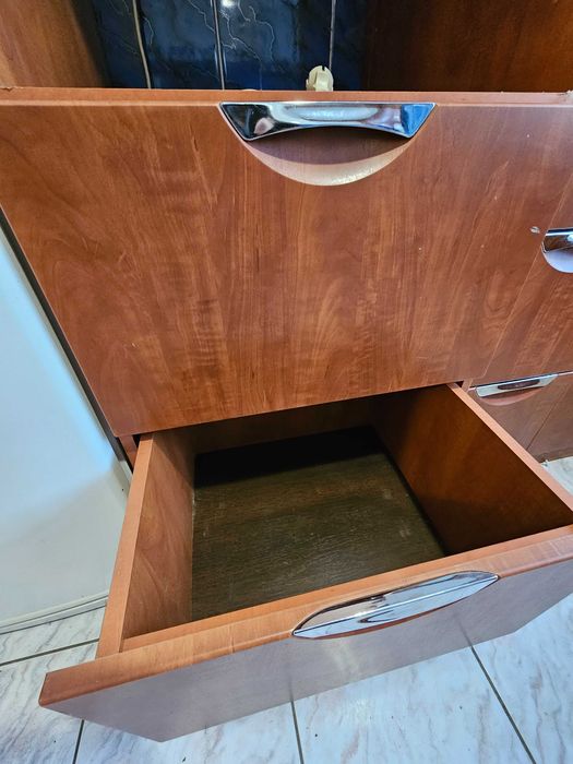 zestaw mebli kuchennych