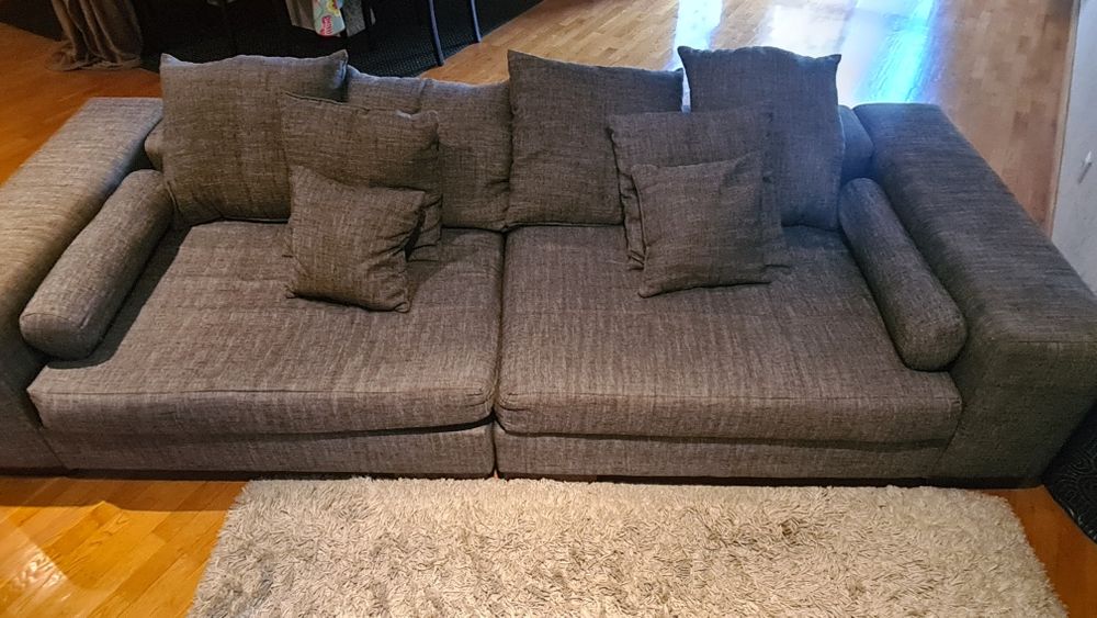 Sofá cinza 4 lugares bom estado