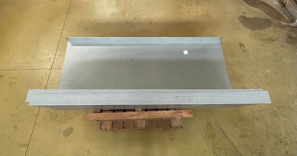Calha Ómega Metálica Galvanizada – Perfil Ω