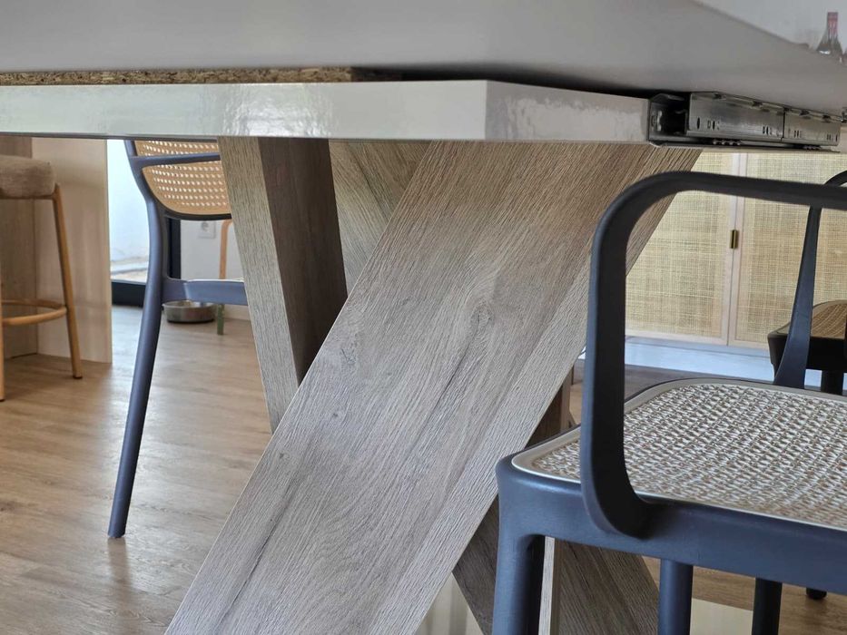 Mesa de Refeições para Sala de Jantar completamente nova, 3 meses de uso