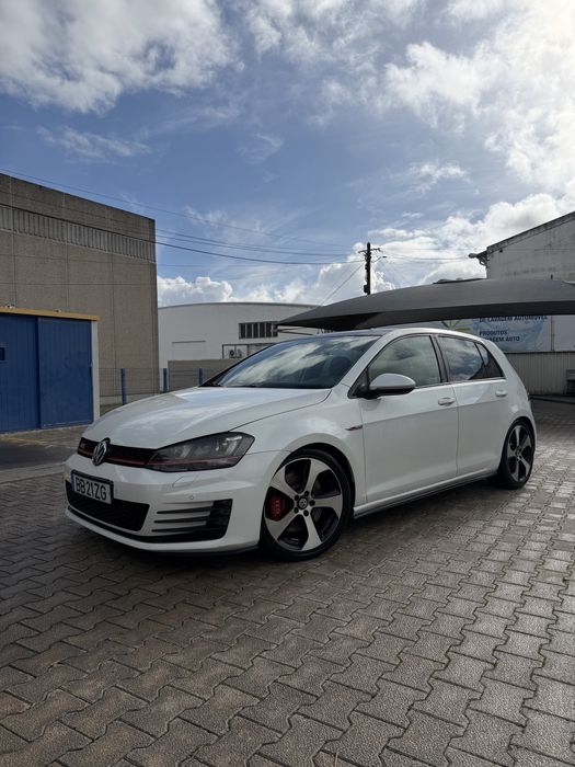 VW Golf GTI 7 PERFORMANCE