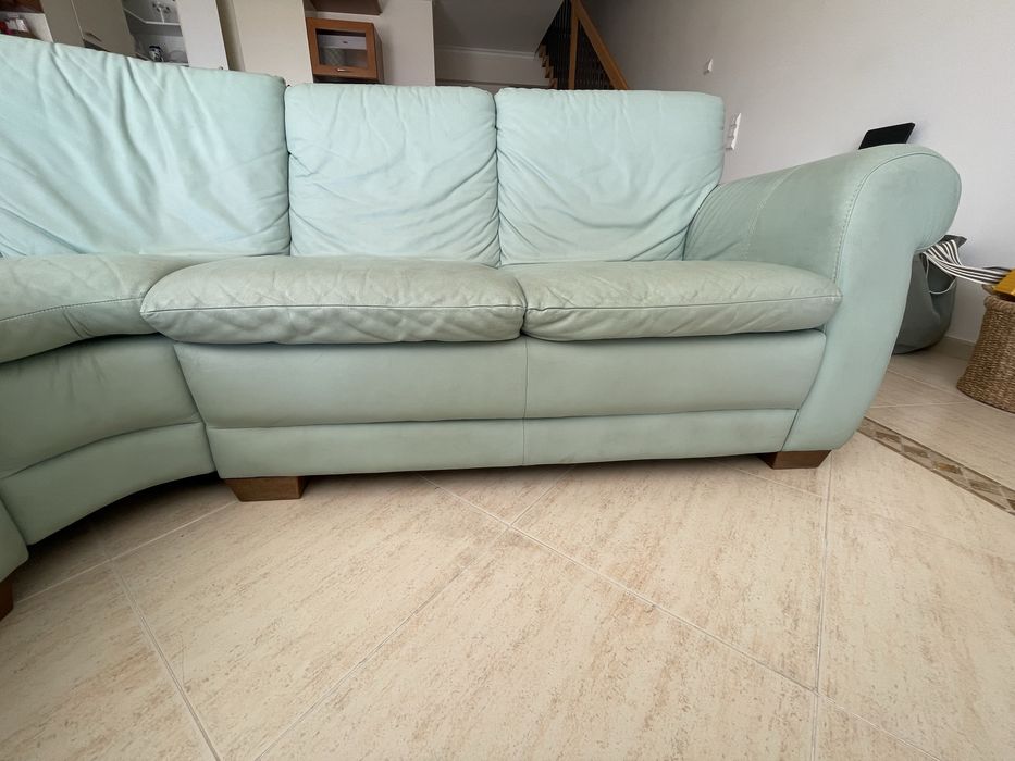 Sofá de canto em pele verde água