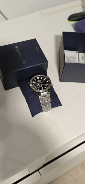Męski zegarek CASIO ECB-2000D-1AEF Edifice solarny