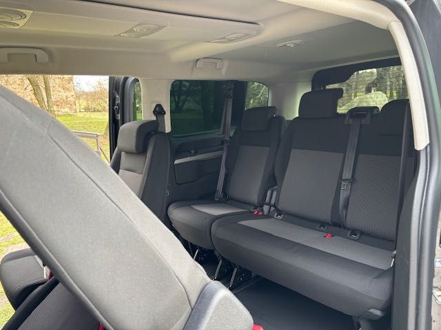 Wynajem NOWEGO  komfortowego 9 osobowego busa VIVARO / ZAFIRA / TRAFIC