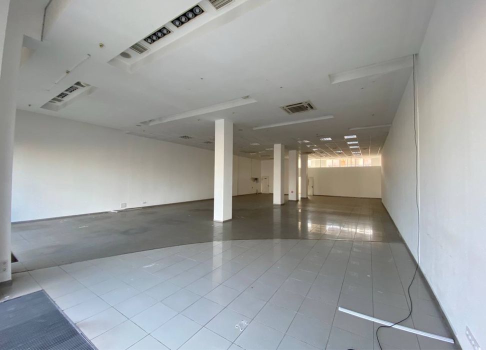 сдам помещение 296 м2 на фасаде пр.Бендеры