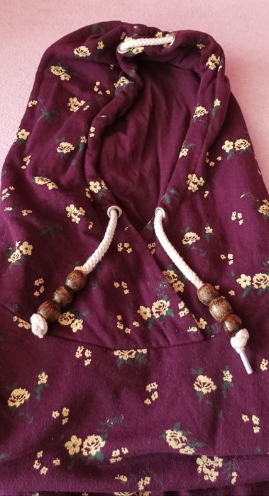 Bluza bordowa z kapturem