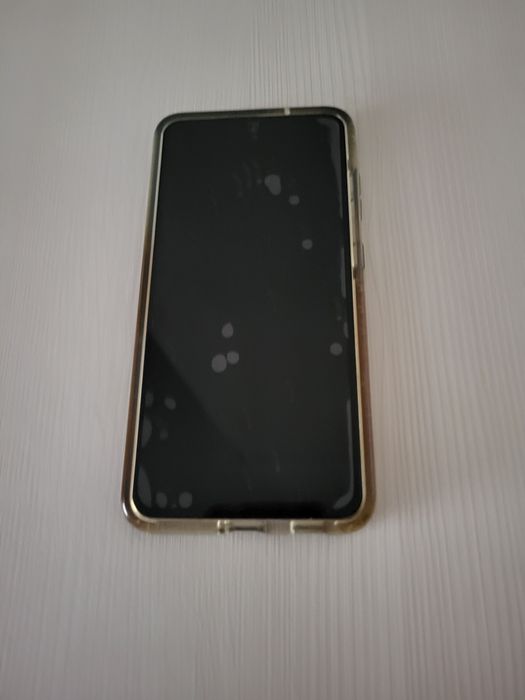 Telefon komórkowy