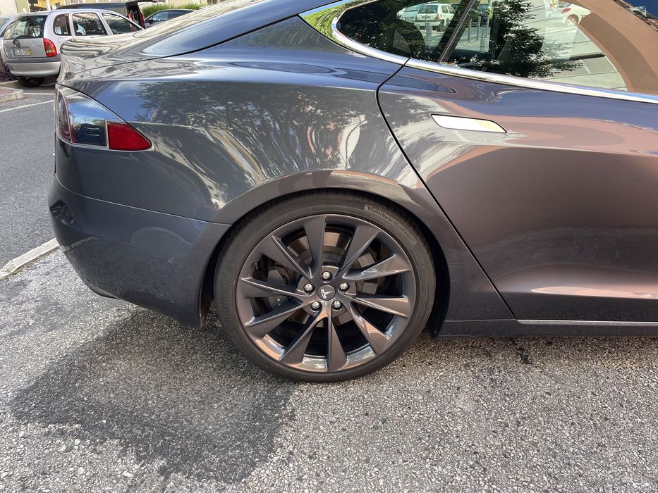 Jantes e pneus Tesla 21” Twin Turbine originais