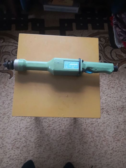 Пневмо шліфувальна машина