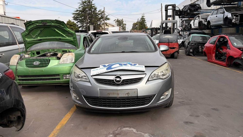 Opel Astra J - Viatura para Peças