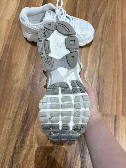 NIKE MOTO 2k branca