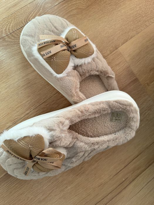 Kapcie nowe rozm. 40-41