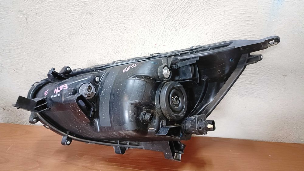Mitsubishi Space Star II Lampa przód prawa