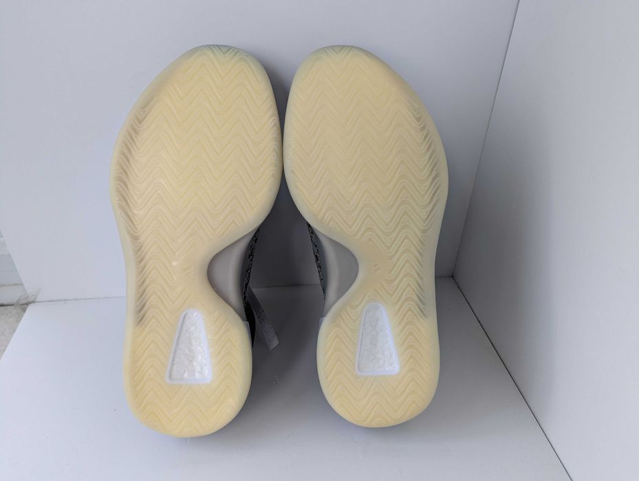 кросівки Adidas Yeezy qntm