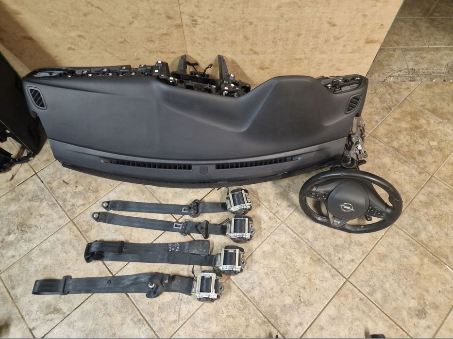 konsola airbag pasy komplet opel corsa f 2022 rok demontaż