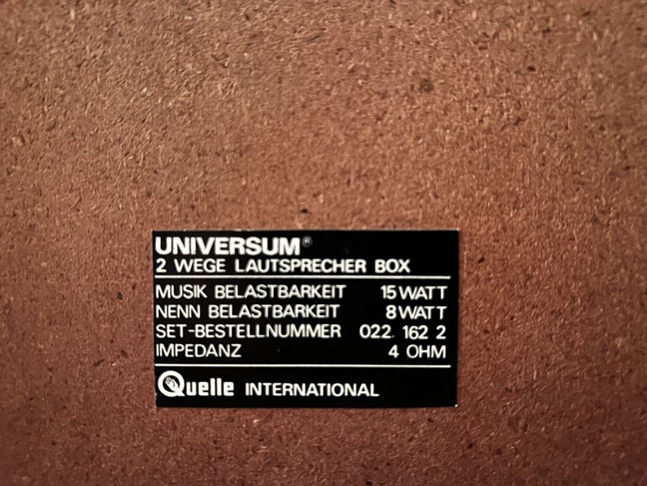 Kolumny Universum Quelle International