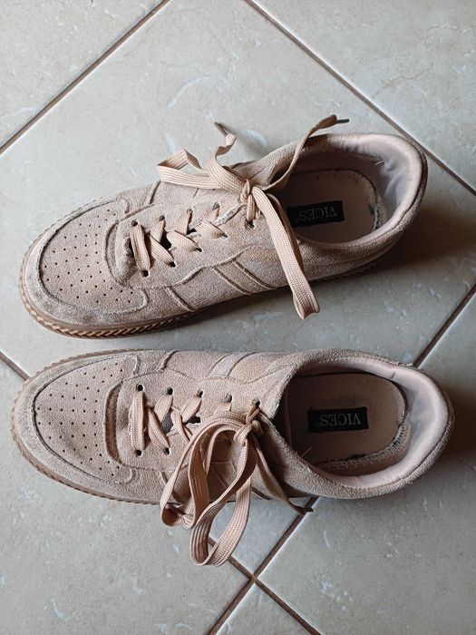 Beżowe Sneakersy 38